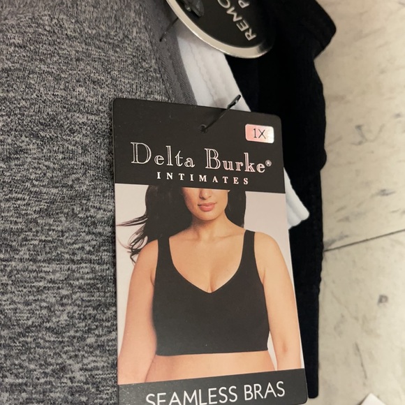 ❤️NEW!!!❤️ Delta Burke Intimate 3 pack Seamless Bra with removable pads. - Picture 6 of 10